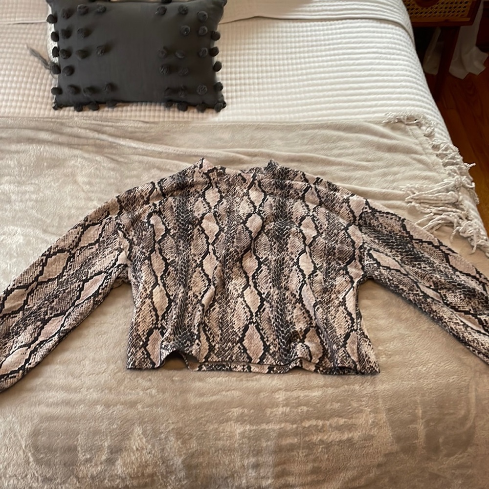 Snake print sweater/shirt